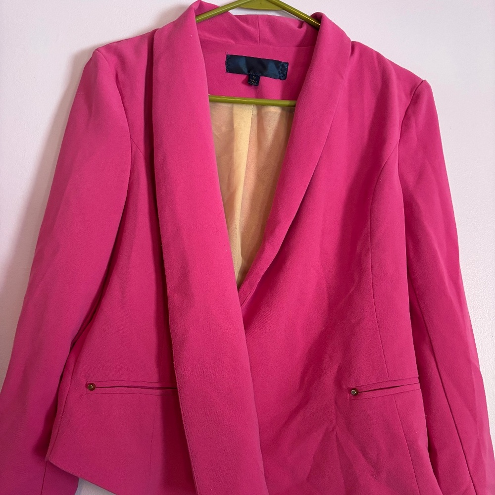 Hot pink women’s/juniors sport coat